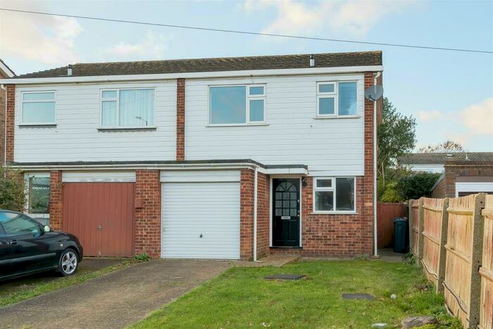 3 Bedroom Semi-Detached House To Rent In Crofton Lane, Petts Wood, BR5