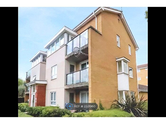 2 Bedroom Flat To Rent In Erebus Drive, London, SE28