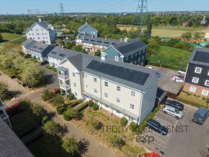 2 Bedroom Flat For Sale In Canton House, Sherbrooke Way, KT4