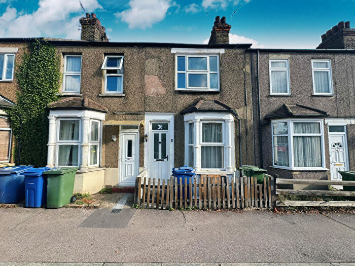 2 Bedroom Terraced House For Sale In Whitehall Lane, Grays, RM17