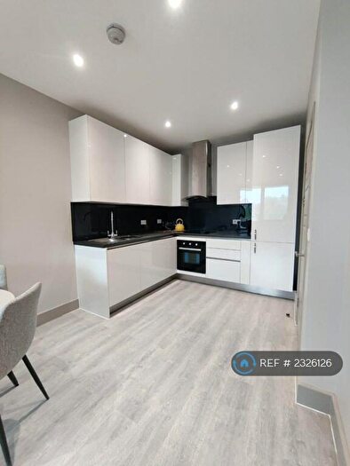 1 Bedroom Flat To Rent In Triangle Homes, Stoke Mandeville, Aylesbury, HP22