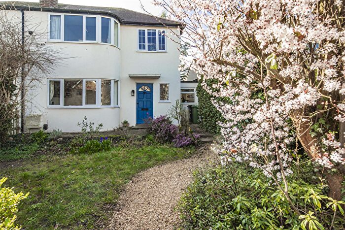 3 Bedroom Semi Detached House For Sale In Papist Way, Cholsey, OX10