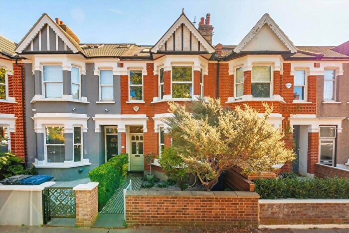 4 Bedroom Property For Sale In Adelaide Road, West Ealing, W13