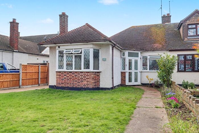 2 Bedroom Semi-Detached Bungalow For Sale In Poynings Avenue, Wick Estate, SS2