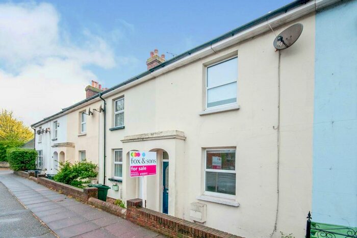 2 Bedroom House To Rent In Seaside, Eastbourne, BN22