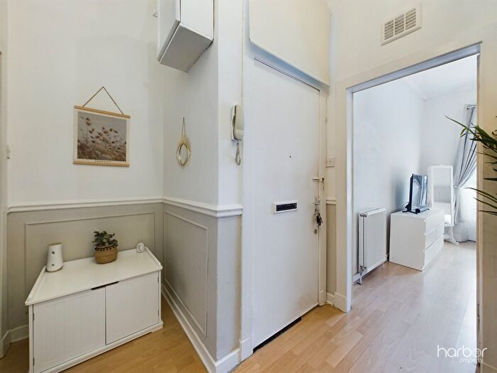 1 Bedroom Flat For Sale In Main Street, Cambuslang, Glasgow, South Lanarkshire, G72