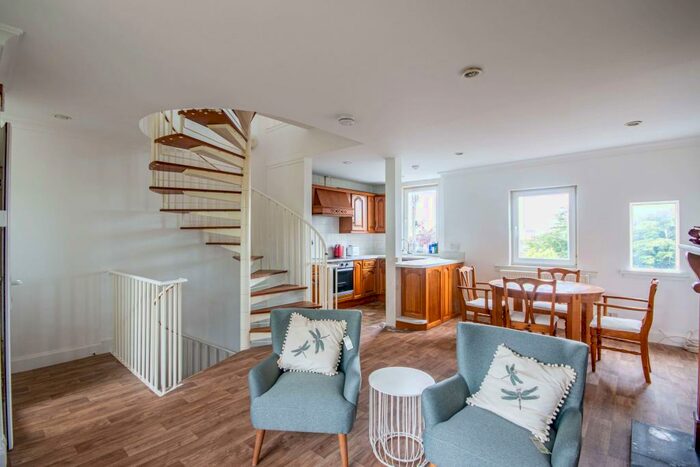 2 Bedroom Property To Rent In Considine Gardens Edinburgh United Kingdom, EH8