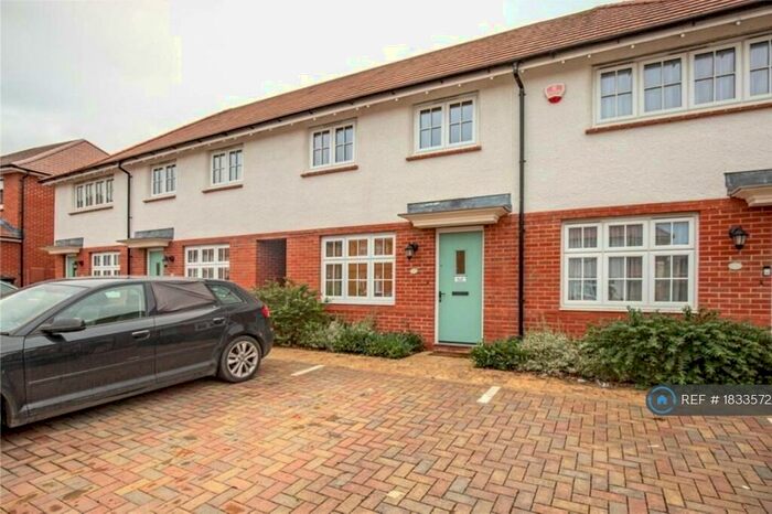 3 Bedroom Terraced House To Rent In Island Copsie, Bristol, BS16