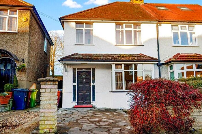 3 Bedroom House To Rent In Roland Street, St Albans, AL1