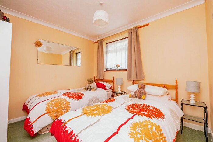 4 Bedroom Detached House For Sale In The Fairway, Midhurst, West Sussex, GU29