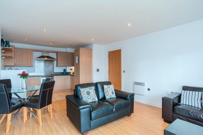 2 Bedroom Flat To Rent In Taylorson Street South, Salford, M5