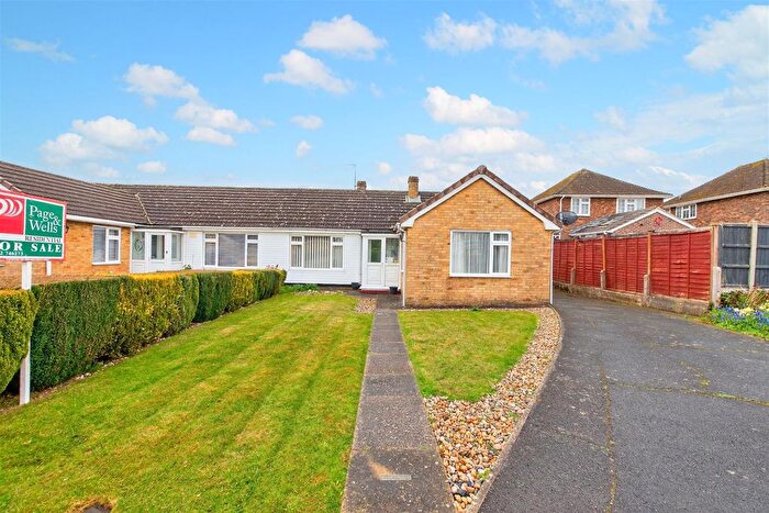 2 Bedroom Semi Detached Bungalow For Sale In Linton Gore, Coxheath, Maidstone, ME17