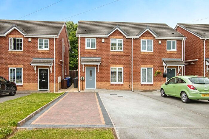 3 Bedroom Semi-Detached House For Sale In Lindhurst Croft, Barnsley, S71