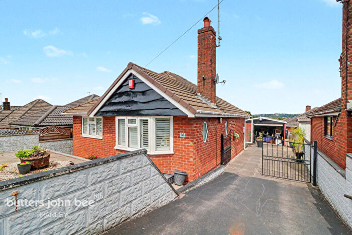 2 Bedroom Detached Bungalow For Sale In Courtway Drive, Sneyd Green, Stoke-On-Trent, ST1