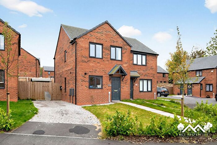 3 Bedroom Semi-Detached House For Sale In Woodview Drive, Accrington, BB5