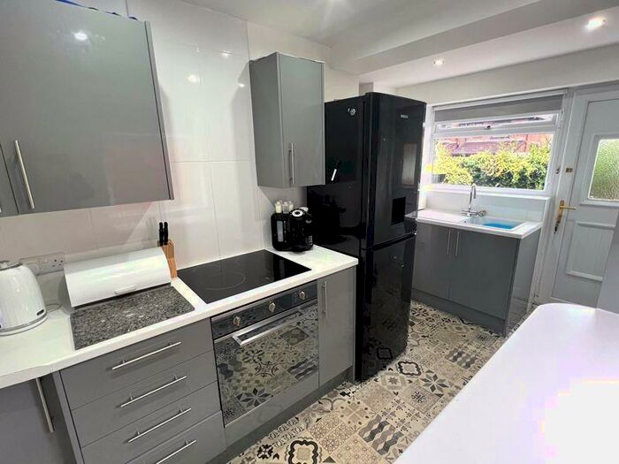 3 Bedroom Semi-Detached House To Rent In Lostock Road, Salford, M5