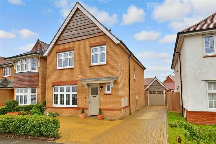 3 Bedroom Detached House For Sale In Hagelstowe Avenue, High Halstow, Rochester, Kent, ME3