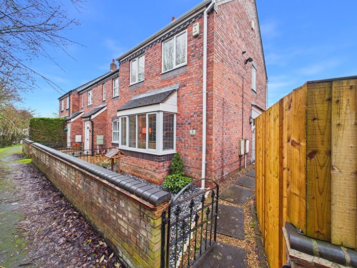 3 Bedroom End Terrace House For Sale In Goldney Court, Horsehay, Telford, Shropshire., TF4