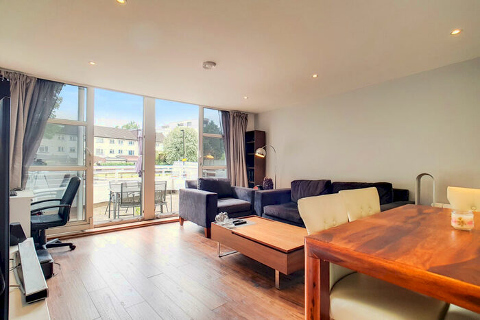 1 Bedroom Apartment To Rent In Manchester Road, London, E14