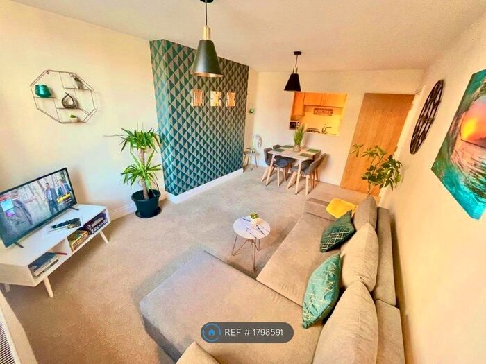 1 Bedroom Flat To Rent In Wessex House, Bournemouth, BH1