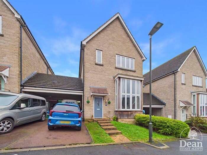 4 Bedroom Link Detached House For Sale In Sneyd Wood Road, Cinderford, GL14