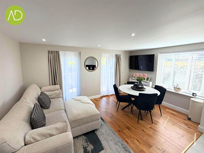 2 Bedroom Apartment For Sale In Sorbus Road, Broxbourne, EN10