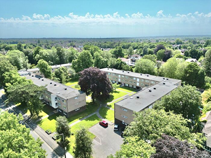 2 Bedroom Flat For Sale In Cloverley, Brooklands Road, Sale, Trafford, M33