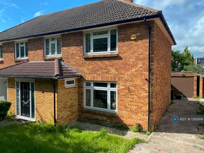 3 Bedroom Semi-Detached House To Rent In Warren Road, Orpington, BR6