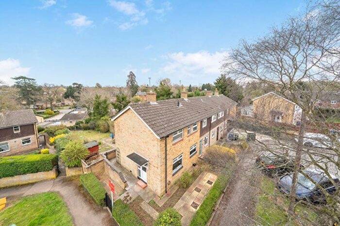 3 Bedroom Semi-Detached House For Sale In Banbury, Oxfordshire, OX16