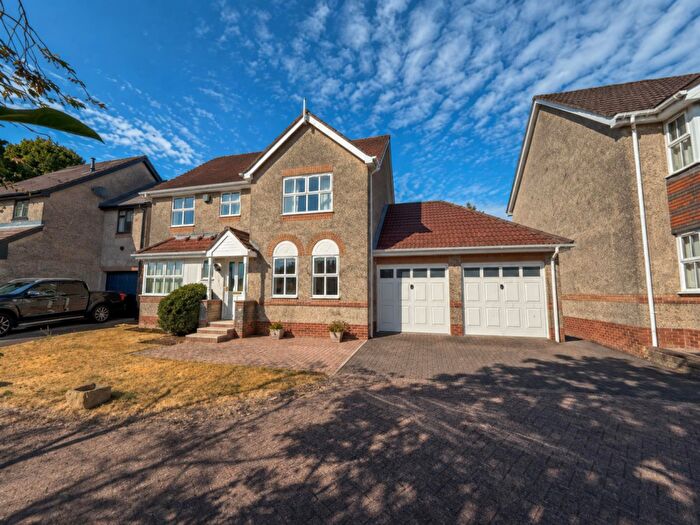 4 Bedroom Detached House For Sale In Headington Close, Hanham, Bristol, BS15