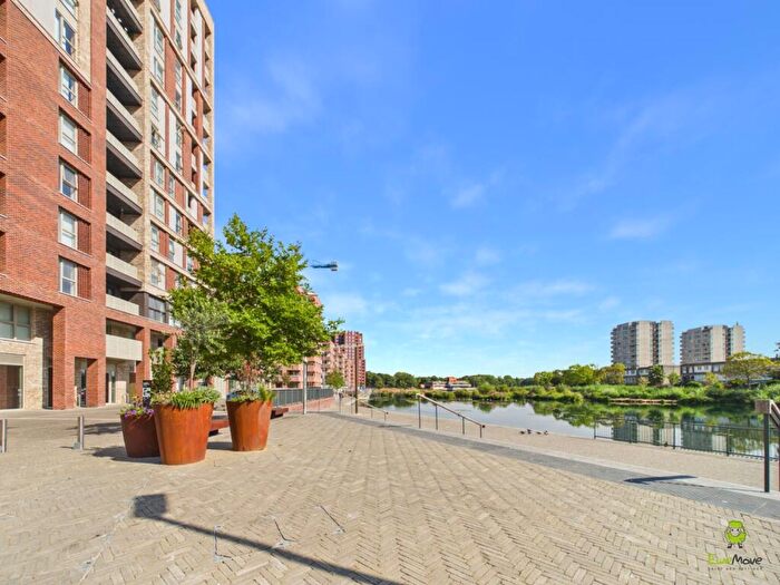 3 Bedroom Serviced Apartments For Sale In Crane Court, Wagtail Walk, London, Kent, SE2