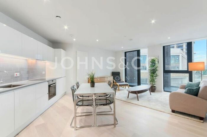 2 Bedroom Flat To Rent In Cutter House, Royal Wharf, London, E16