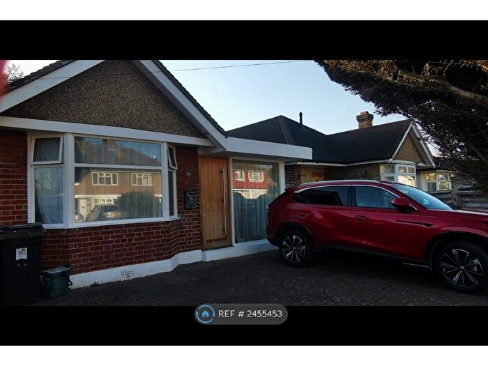 4 Bedroom Detached House To Rent In House, Woking, GU22