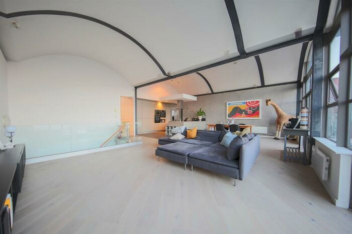 2 Bedroom Penthouse To Rent In Church Street, M4