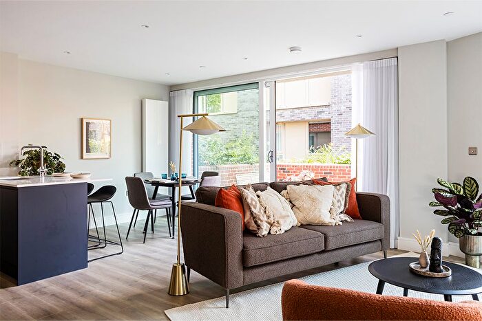 2 Bedroom Flat To Rent In Neptune Wharf, Grinstead Road, London, SE8