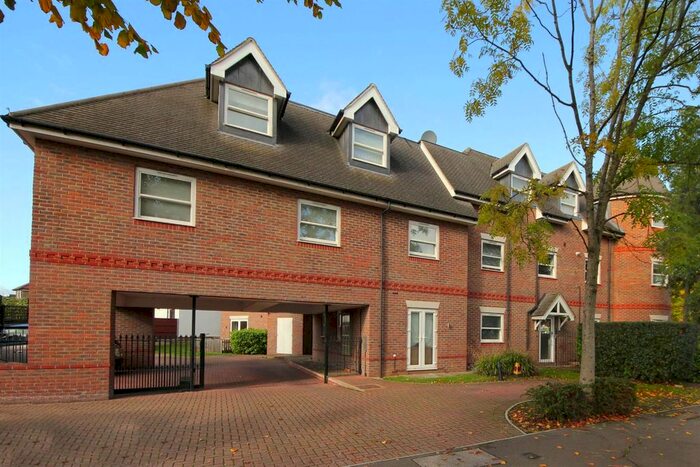 1 Bedroom Flat To Rent In Lynton Road, London, W3