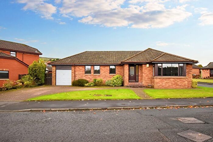 3 Bedroom Bungalow To Rent In South Dumbreck Road, Kilsyth, Glasgow, G65