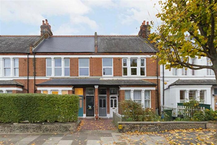 2 Bedroom Flat To Rent In Ashleigh Road, East Sheen, SW14