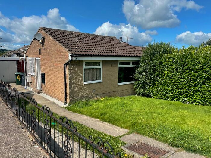 3 Bedroom Bungalow To Rent In Sycamore Avenue, Bradford, BD7