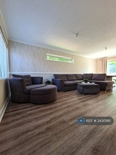 4 Bedroom End Of Terrace House To Rent In Markfield, South Croydon, CR0