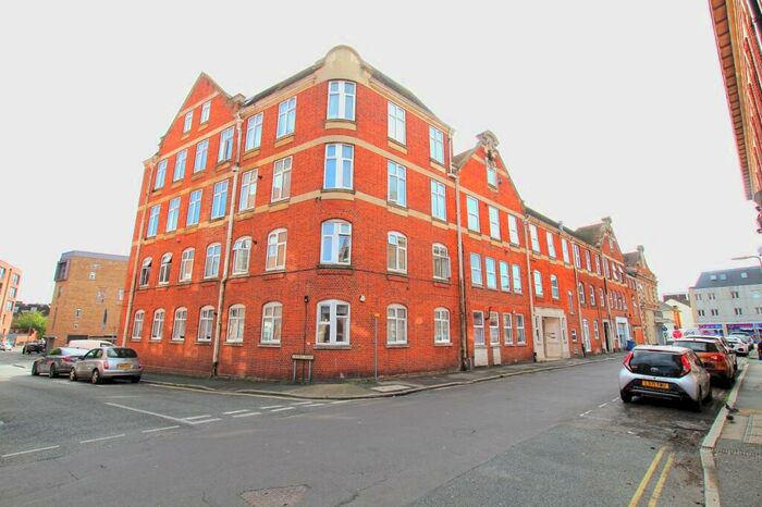 1 Bedroom Flat To Rent In Pickford Street, Aldershot, GU11