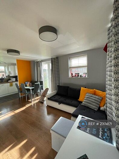 2 Bedroom Flat To Rent In Drakes Avenue, Leighton Buzzard, LU7