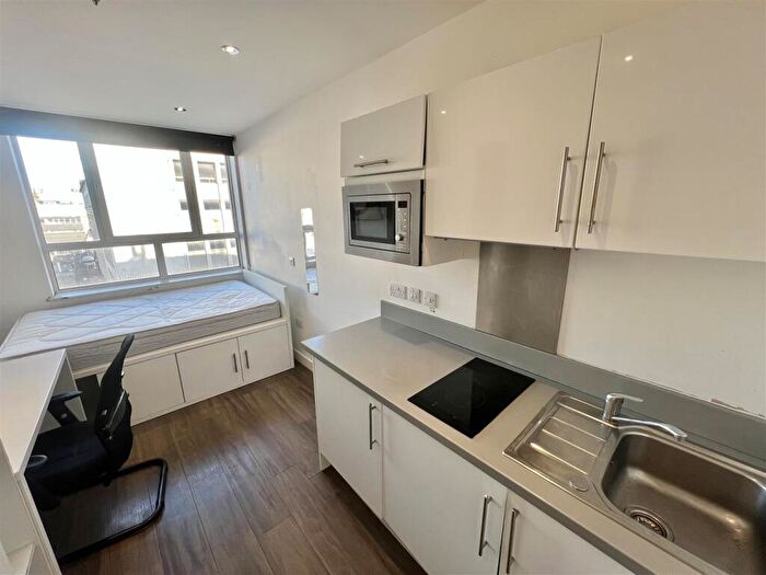 Flat To Rent In Market Place, City Centre, Sheffield, S1