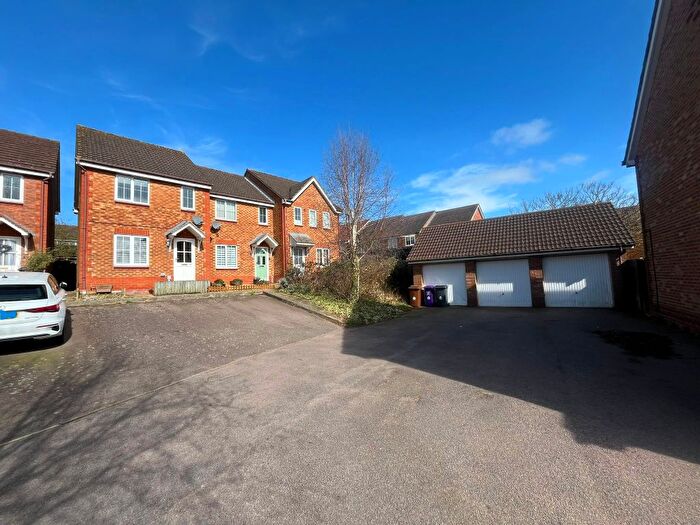 3 Bedroom End Terrace House For Sale In Fairfield Way, Great Ashby, Stevenage, SG1