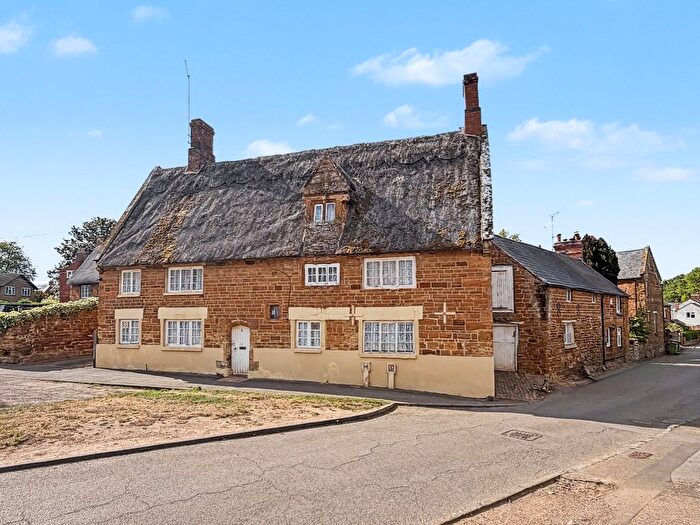 4 Bedroom Link Detached House For Sale In Homestead, Mill Road, Kislingbury, NN7