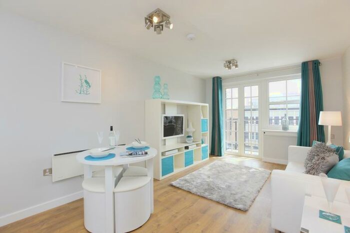 2 Bedroom Flat To Rent In Nayland Court, Romford, RM1