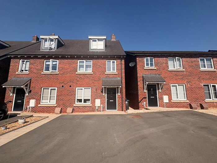 3 Bedroom Semi-Detached House For Sale In Wilson Grove, Market Harborough, LE16