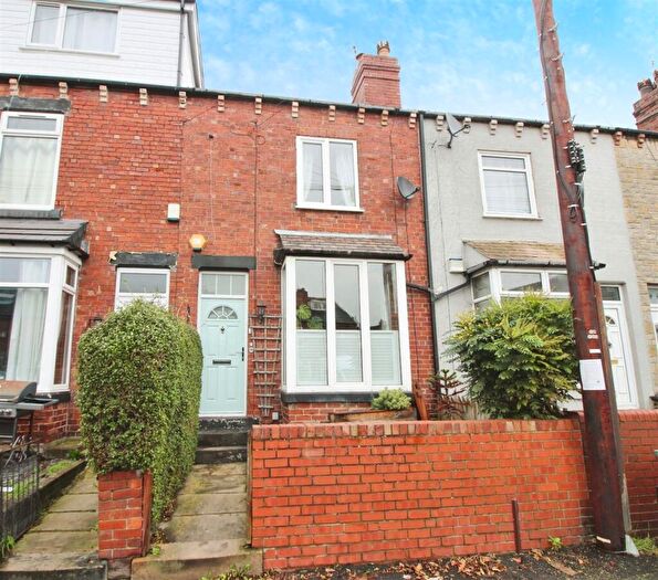 4 Bedroom Terraced House For Sale In Beech Grove Avenue, Garforth, Leeds, LS25