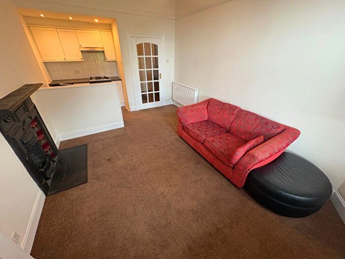 1 Bedroom Flat To Rent In Thornwood Avenue, Glasgow, G11