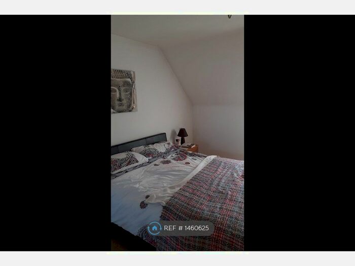 3 Bedroom Terraced House To Rent In Worthy Row, Nottingham, NG5